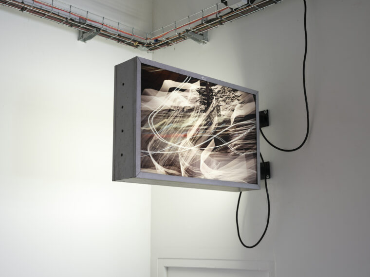 02h21 par Alexis Boucher (2022) crédits photo : @objets_pointus
